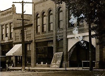 Lake Theatre - Vintage Pic (newer photo)